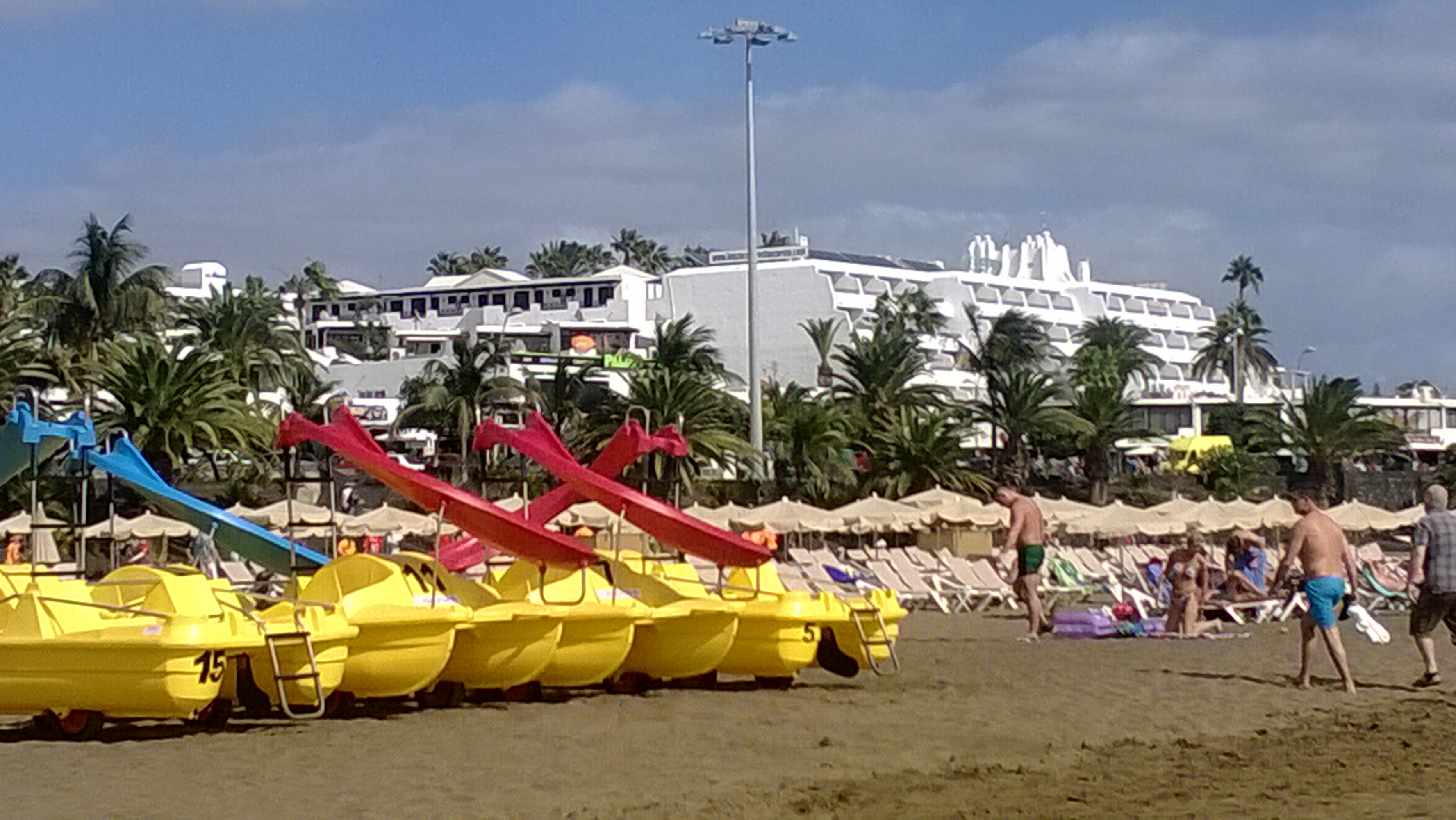 Wassersport am Playa Grande auf Lanzarote
