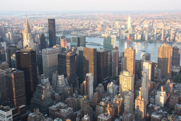 Wolkenkratzer um den Times Square vom Empire State Building