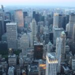 Wolkekratzer in Manhattan vom Empire State Building gesehen