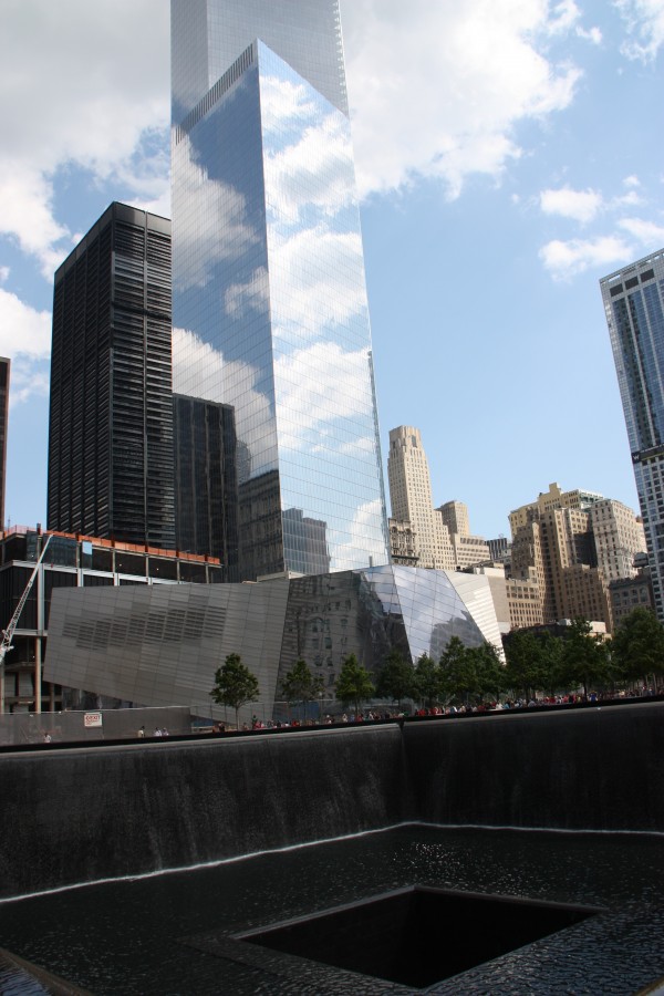 Symbolischer Fußabdruck als Erinnerung an das World Trade Center
