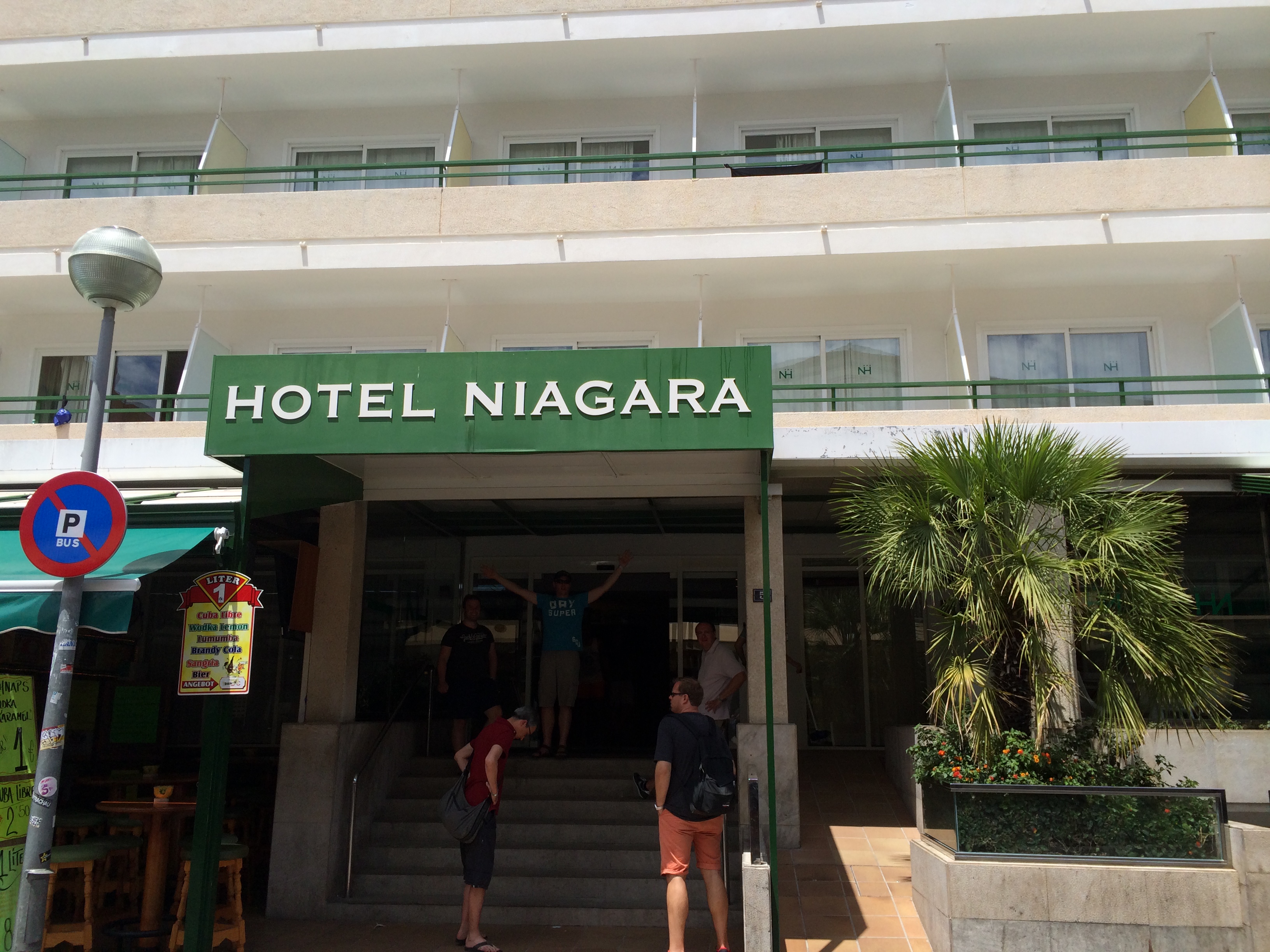Eingang Hotel Niagara