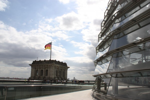Reichstagskuppel von der Dachterrasse des Reichstagsgebäudes