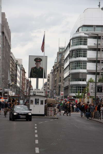 Checkpoint Charlie in Blickrichtung Süden