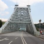 Fahrspuren über das Blaue Wunder