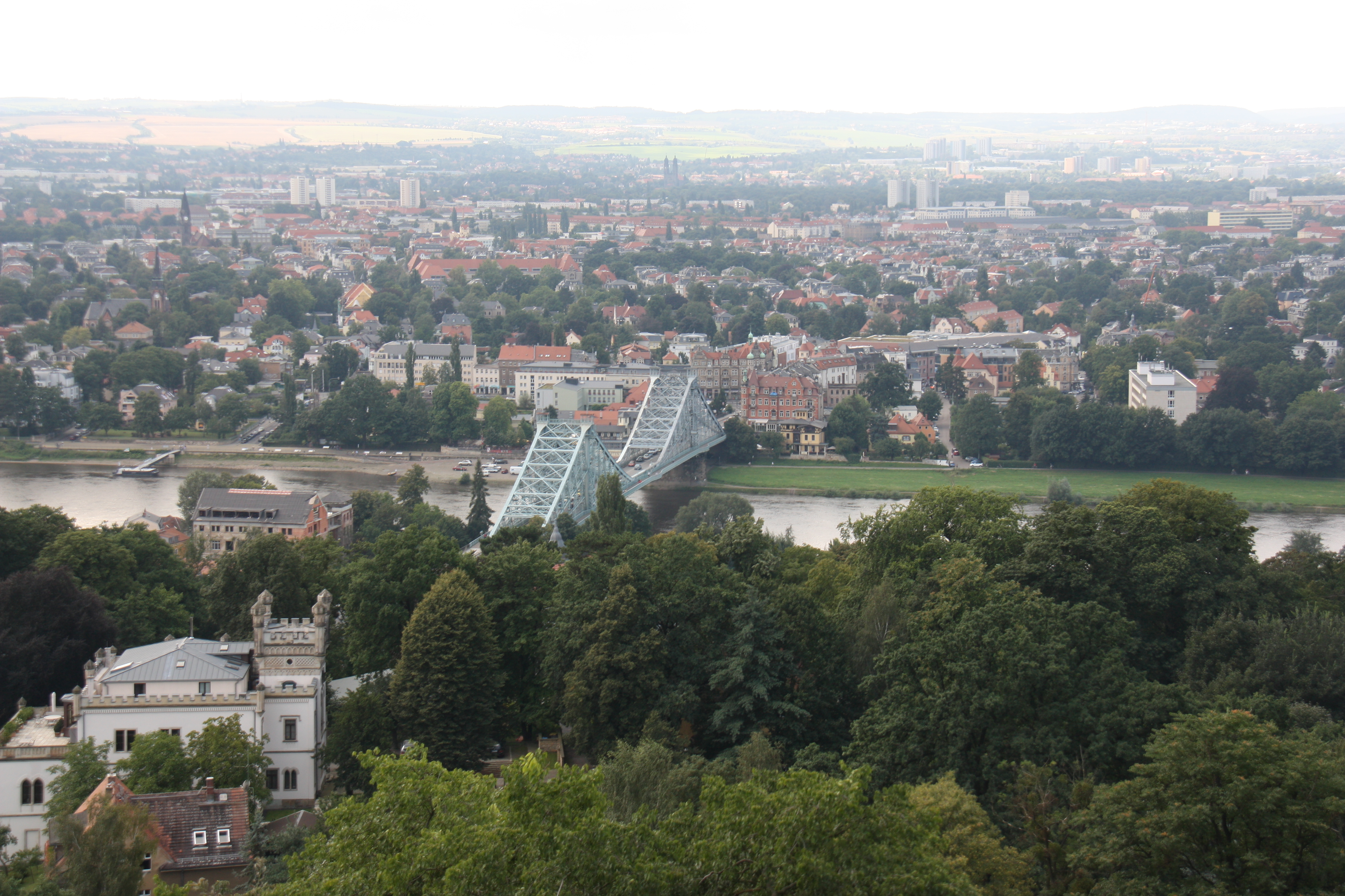 Blick über das Dresdner Elbtal von der Bergstation der Dresdner Standseilbahn