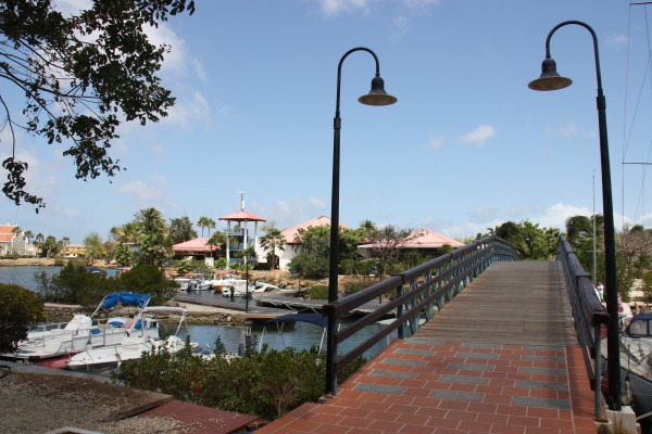 Wege im Plaza Resort Bonaire