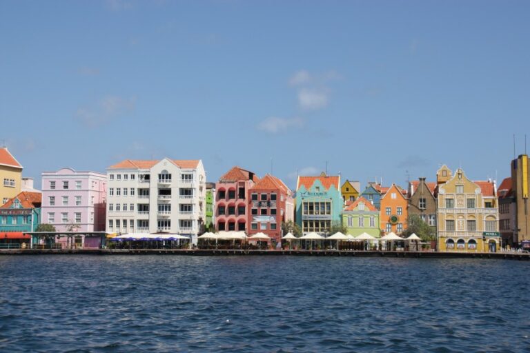 Bunte Häuser auf Curacao