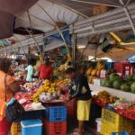 Treiben am Schwimmenden Markt