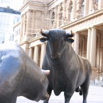 Bulle und Bär vor der Frankfurter Wertpapierbörse