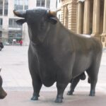 Bulle vor der Börse in Frankfurt