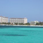 türkisblaues Meer am Palm Beach