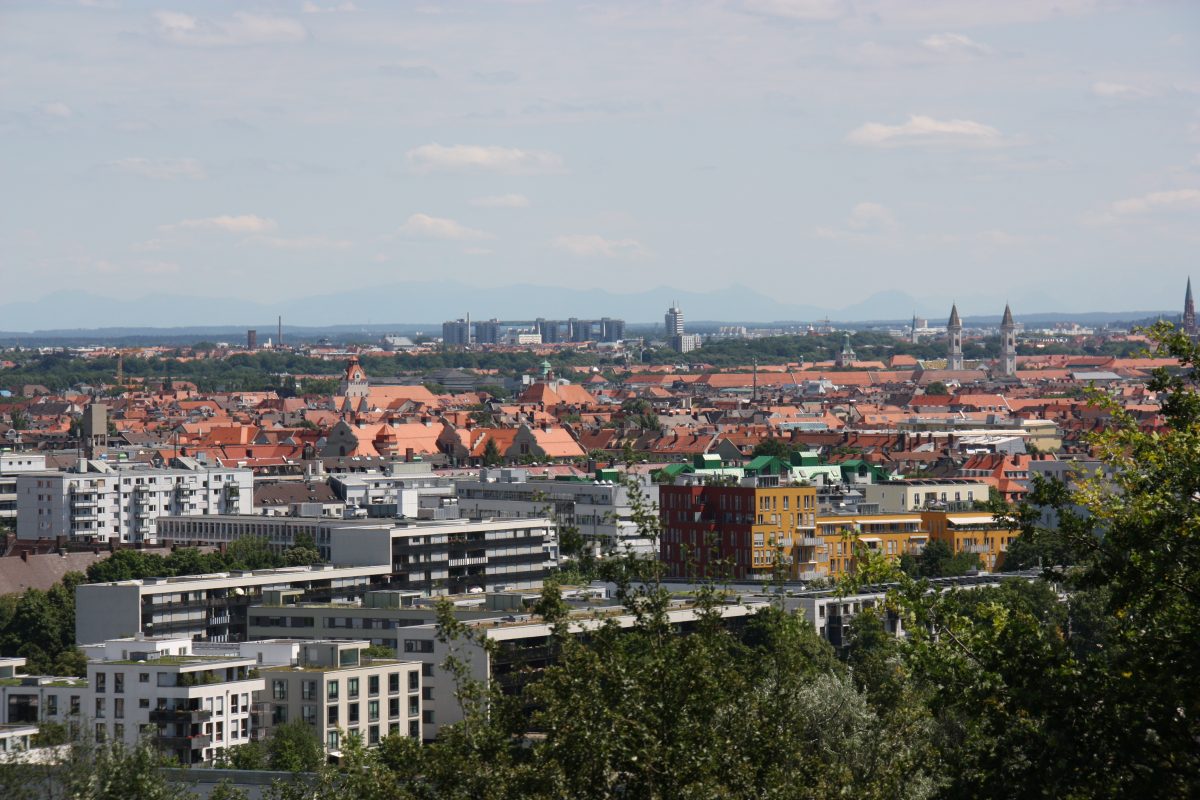 Blick auf München vom Olympiapark